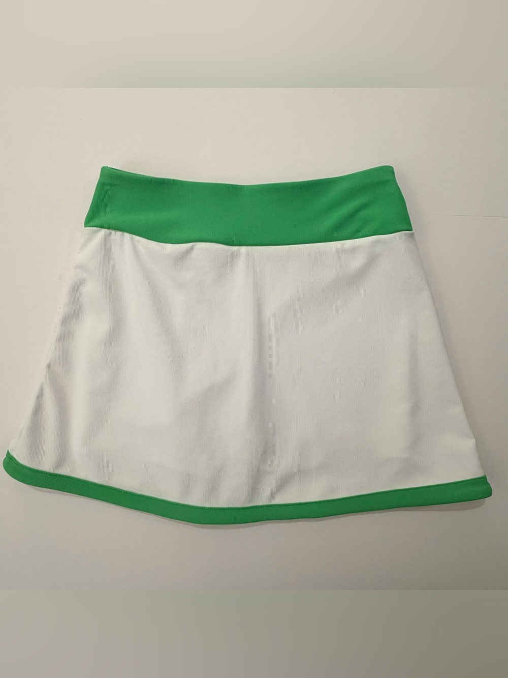 Green & White Tennis Golf Skort Size P/S Built-In Shorts - Picture 3 of 7